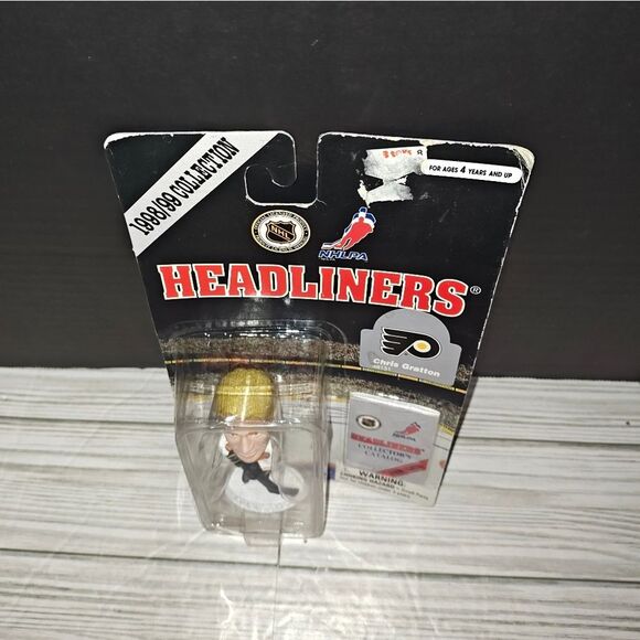 1998/1999 Headliners NHLPA Philadelphia Flyers Chris Gratton 3" Figure NEW - Picture 2 of 7